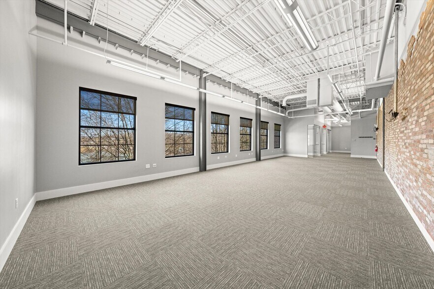 More Photos Of 2099 Thunderhead Rd, Knoxville Loft Creative Space For Sale
