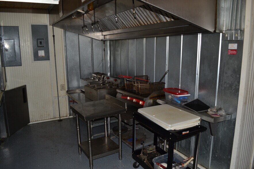 More Photos Of 220 Highway 261, Buchanan Dam Restaurant For Lease