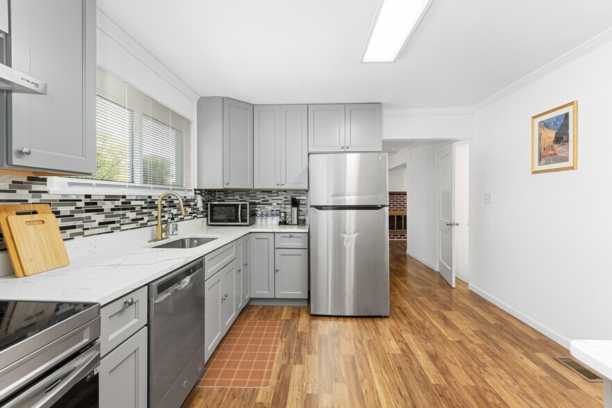 More Photos Of 2926 Mountain Rd, Pasadena Storefront Retail Office For Sale