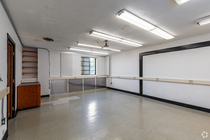 More Photos Of 20 Gorham Ave, Hamden Schools For Sale