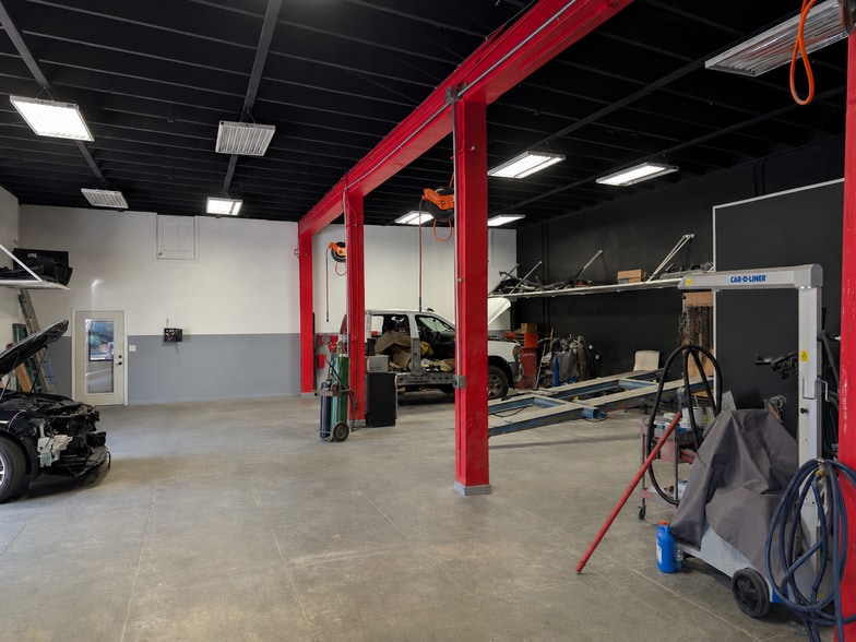 More Photos Of 4619 W Pico Blvd, Los Angeles Auto Repair For Sale