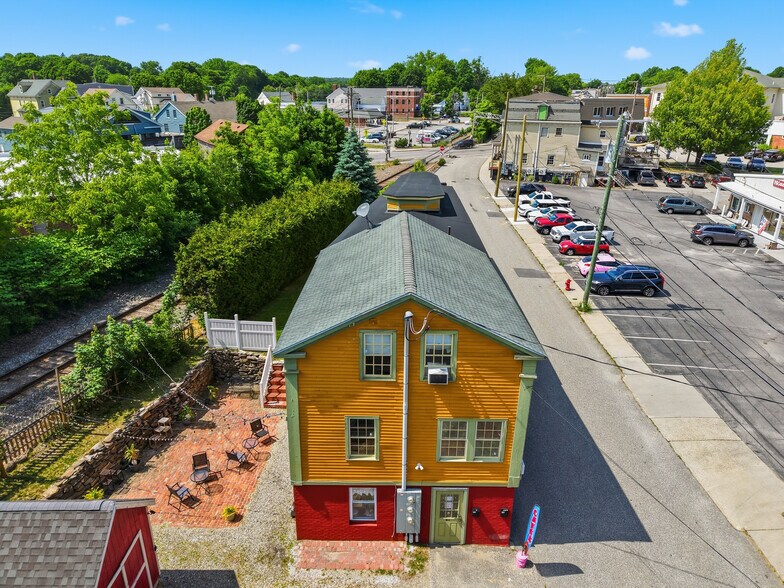 More Photos Of 21 Furnace St, Danielson Storefront For Sale