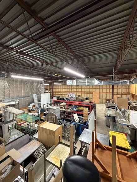 More Photos Of 969-979 Meriden Waterbury Tpke, Plantsville Freestanding For Lease
