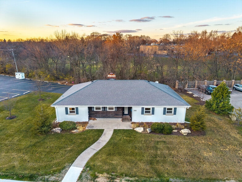 More Photos Of 704 E 9th St, Lockport Medical For Sale