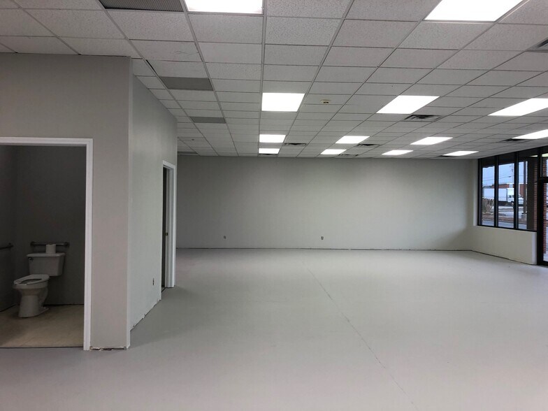 More Photos Of 129 E Felton Rd, Cartersville Office For Lease