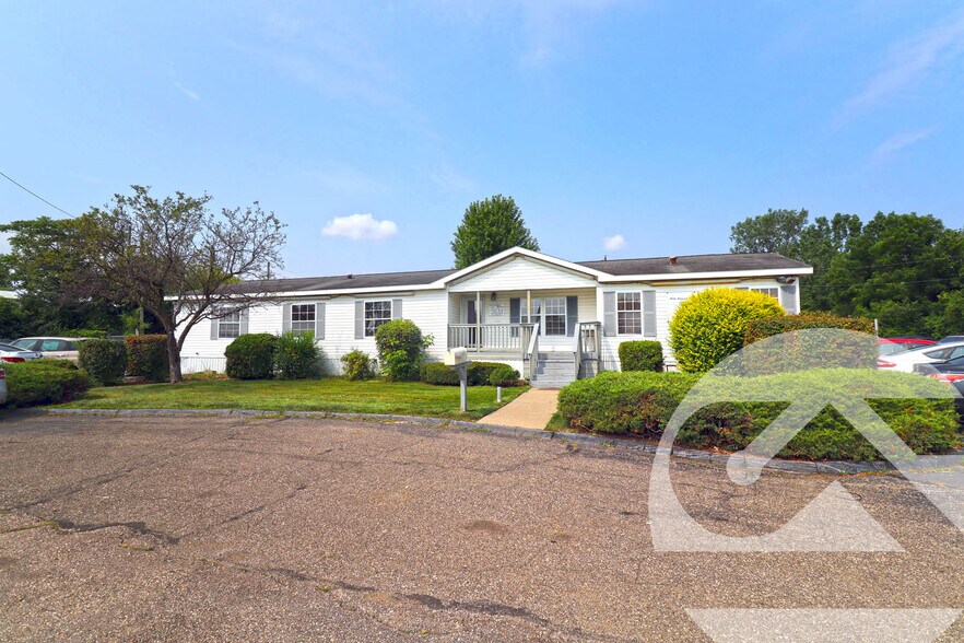 Primary Photo Of 12750 Telegraph Rd, Taylor Auto Dealership For Sale