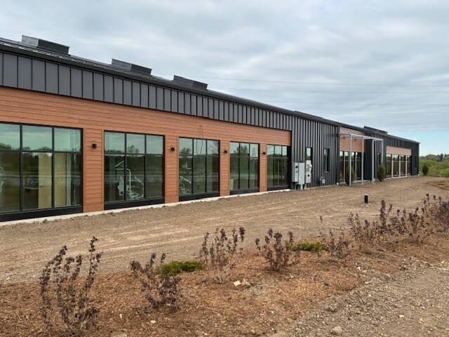 More Photos Of New Construction off of 164 and ES Hwy, Big Bend Freestanding For Lease