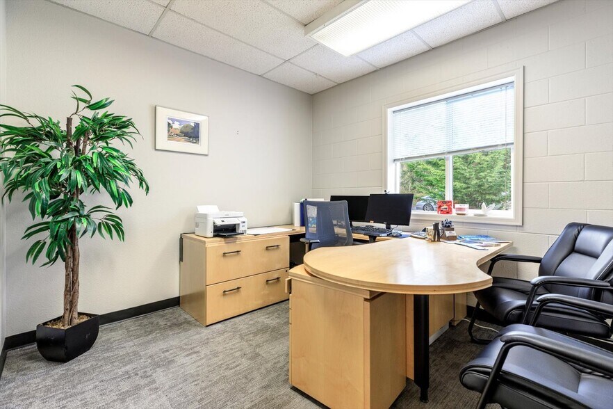 More Photos Of 5589 Harbor Road Rd, Freeland Office Residential For Sale