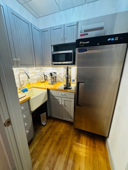 More Photos Of 1372 Main St, Palmer Freestanding For Lease