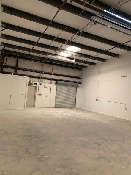 More Photos Of 1313 Green Forest Ct, Winter Garden Warehouse For Lease