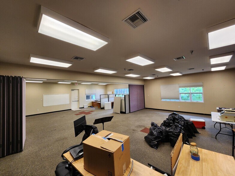 More Photos Of 2610 Northbrooke Plaza Dr, Naples Medical For Lease