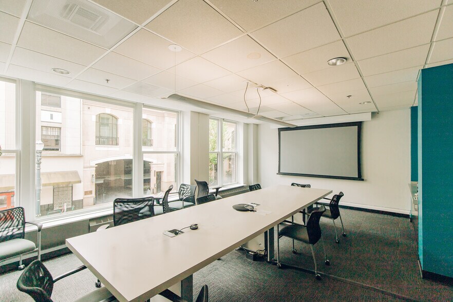 More Photos Of 705-711 SW Alder St, Portland Office For Lease