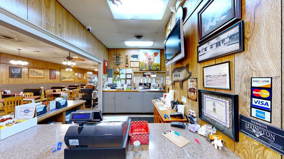 More Photos Of 1101 S Main St, Lexington Restaurant For Sale