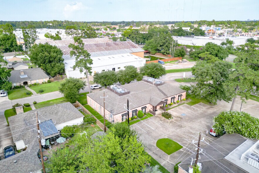 More Photos Of 14741 Pebble Bend Dr, Houston Loft Creative Space For Lease