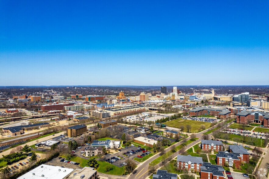 More Photos Of 450 Grant St, Akron Office For Lease
