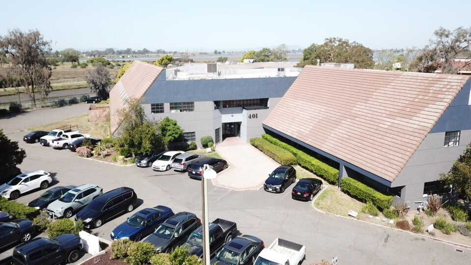 More Photos Of 401 Roland Way, Oakland Office For Sale