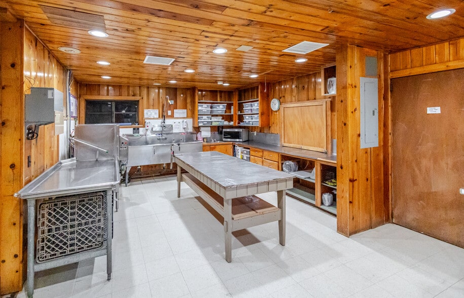 More Photos Of 6385 W White Mountain Blvd, Lakeside Lodge Meeting Hall For Sale