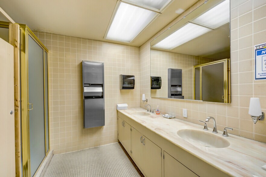 More Photos Of 401 W 4th St, San Bernardino Bank For Sale