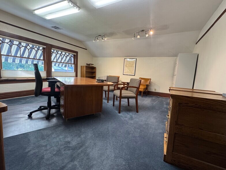 More Photos Of 510 W 4th St, Carson City Office For Lease