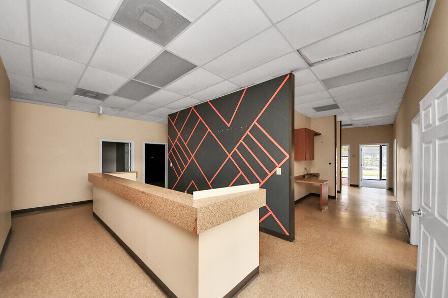 More Photos Of 10019 Main St, Houston Office For Lease