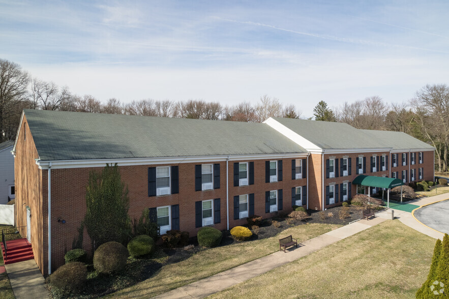 Primary Photo Of 407 Foulk Rd, Wilmington Assisted Living For Sale