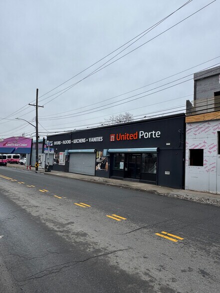 Primary Photo Of 3000 Richmond Ter, Staten Island Storefront For Lease