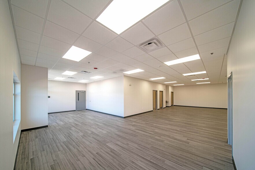 More Photos Of 250 Wilson Bridge Rd, Fountain Inn Warehouse For Lease