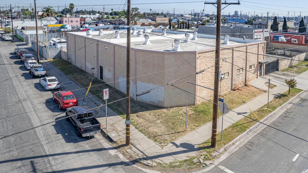 More Photos Of 1003 E G St, Wilmington Warehouse For Lease