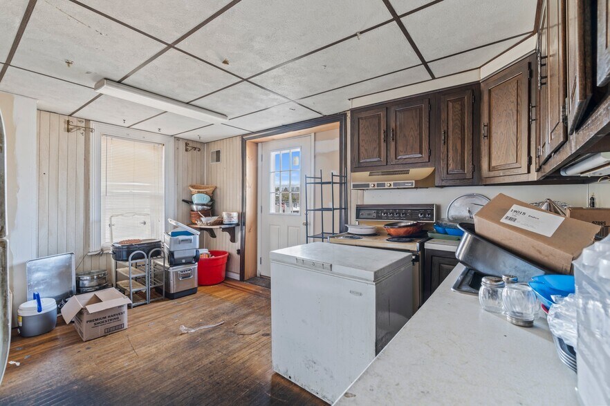 More Photos Of 814 S White Horse Pike, Somerdale Restaurant For Sale