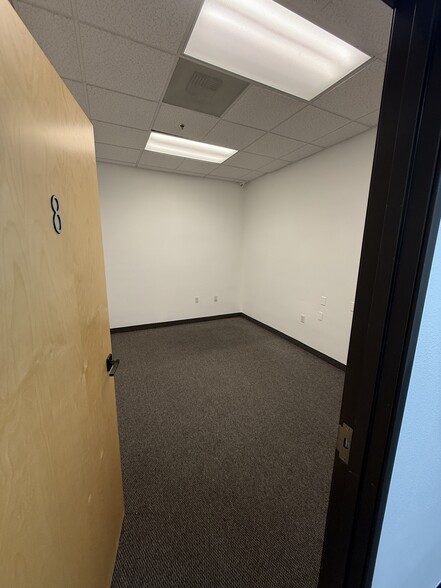 More Photos Of 5765 S Rainbow Blvd, Las Vegas Office For Lease