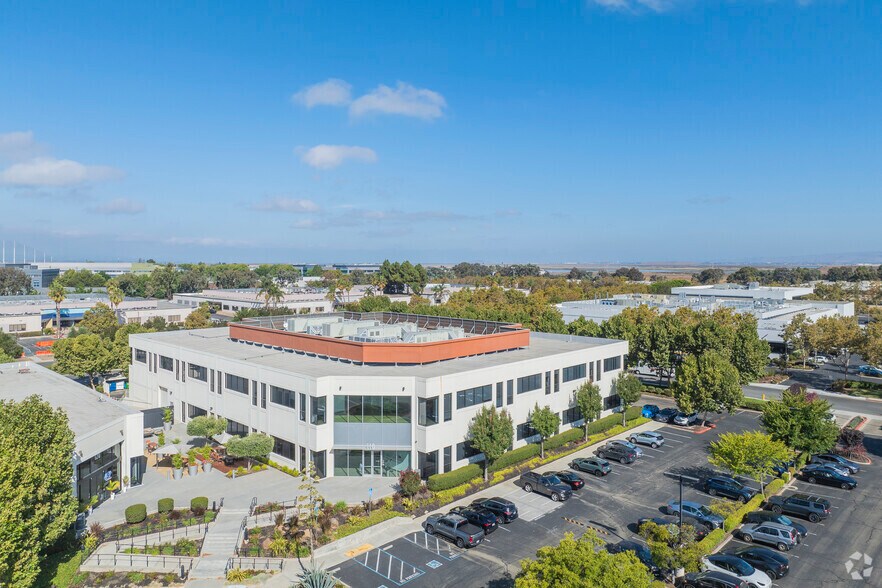 More Photos Of 110 Baytech Dr, San Jose Research And Development For Sale