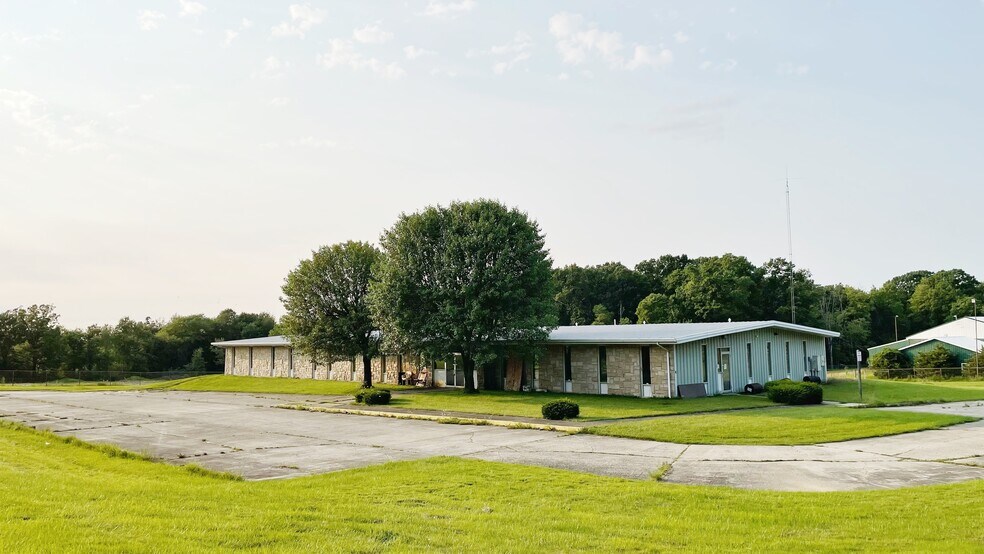 More Photos Of 22811 Titusville Rd, Pleasantville Office For Sale