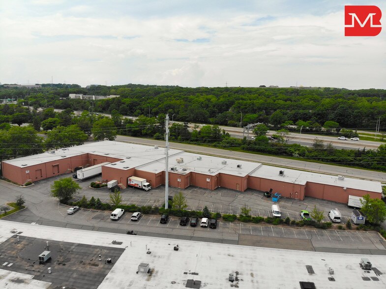 More Photos Of 3100-3124 Expressway Dr S, Islandia Warehouse For Lease