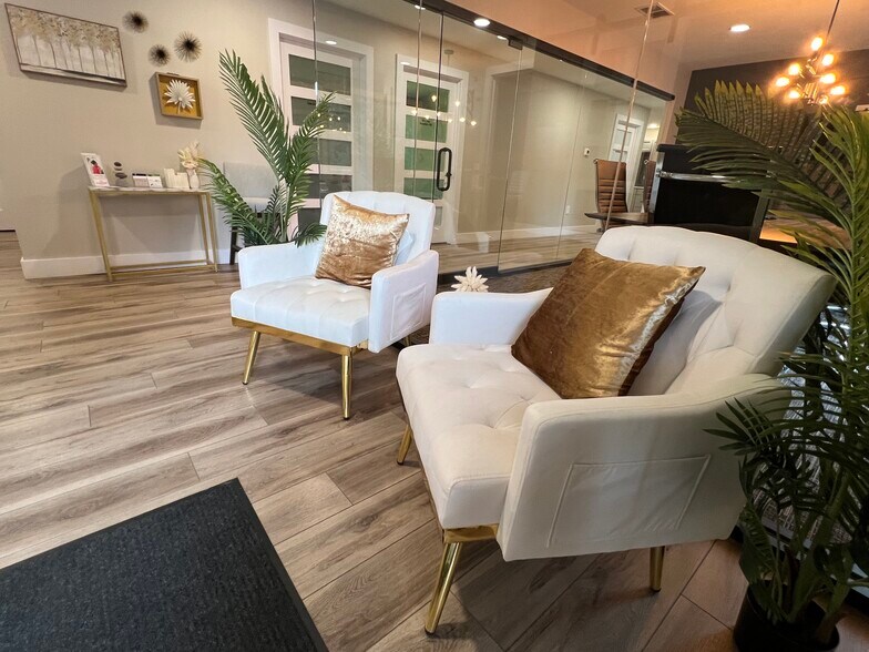 More Photos Of 1522 Oakhurst Dr, Charleston Office For Sale