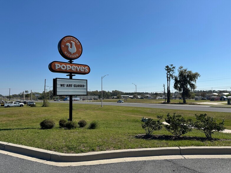 More Photos Of 2005 Ohio Ave N, Live Oak Fast Food For Lease
