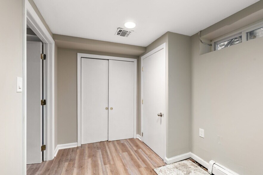 More Photos Of 149 Glenwood Ave, Staten Island Office Residential For Lease