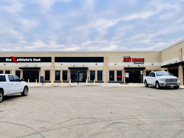 More Photos Of 3708-3722 E Rosedale St, Fort Worth Freestanding For Sale
