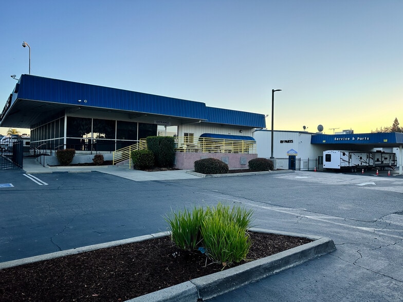 More Photos Of 1029-1039 Orlando Ave, Roseville General Retail For Sale