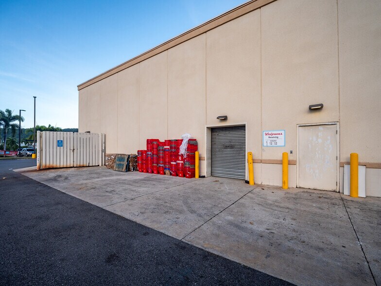 More Photos Of 101 PR-1, Caguas Drugstore For Sale