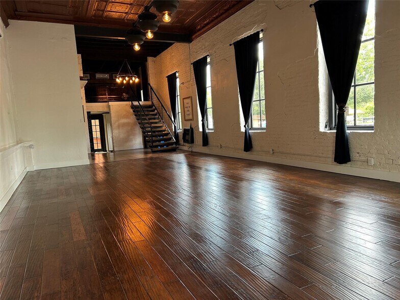 Primary Photo Of 201 W Main St, Cumby Office For Sale