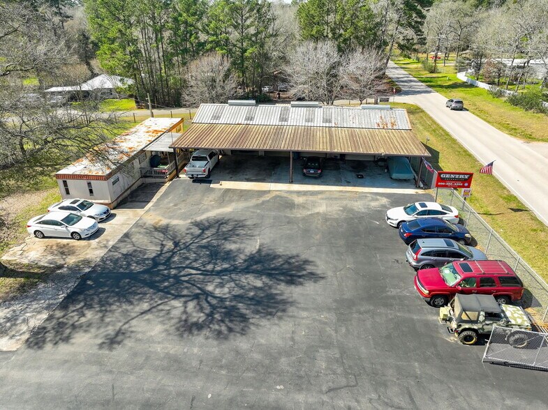 More Photos Of 17163 Rabon Chapel Rd, Montgomery Service For Sale