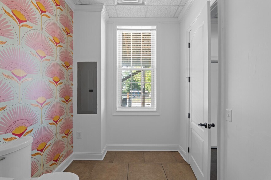 More Photos Of 208 Broad St, Wrens Storefront Retail Office For Sale