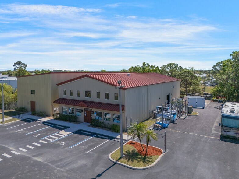 More Photos Of 1500 Desoto Rd, Sarasota Warehouse For Sale