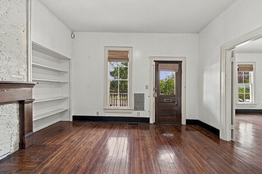 More Photos Of 321 29th Ave N, Nashville Office Residential For Sale