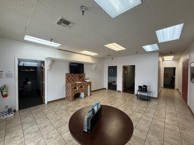 More Photos Of 109 Denson Dr W, Austin Light Distribution For Lease