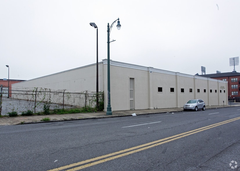 Primary Photo Of 309 Monroe Ave, Memphis Office For Sale