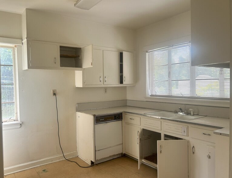 More Photos Of , Fairburn Unknown For Sale