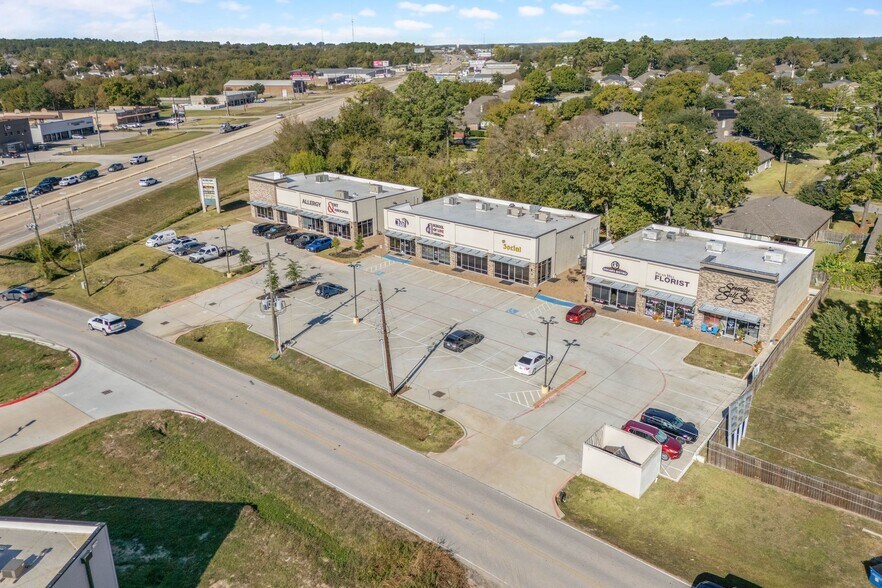 More Photos Of 107 Old River Rd, Montgomery Storefront For Sale