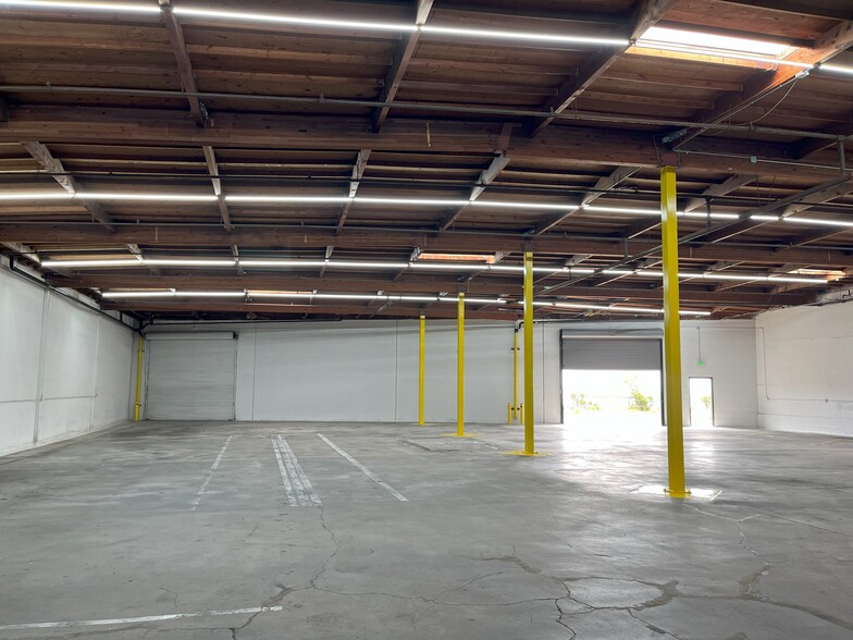 More Photos Of 300-332 Littlefield Ave, South San Francisco Showroom For Lease