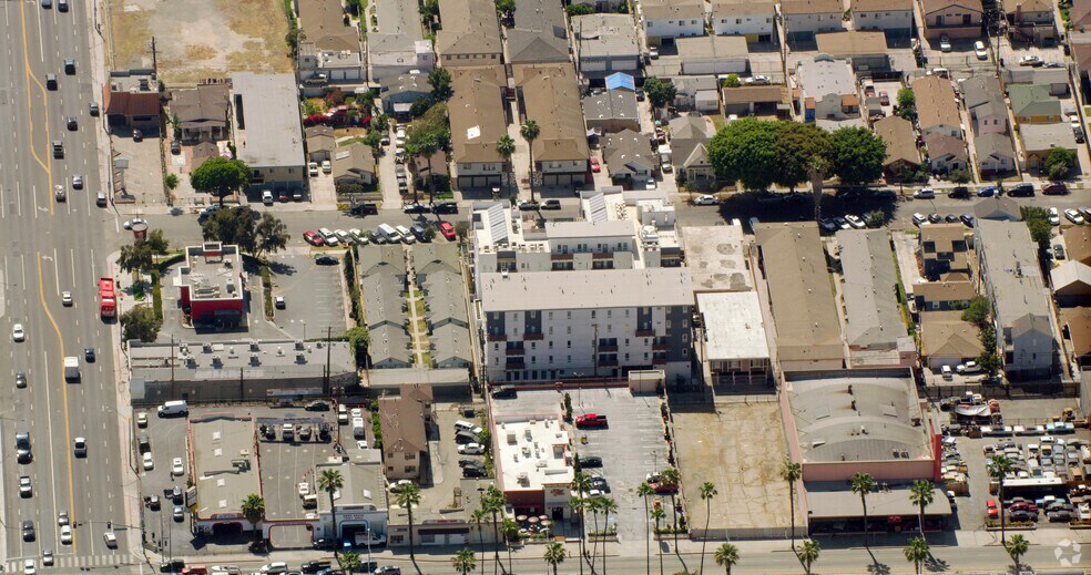 More Photos Of 1836-1852 Locust Ave, Long Beach Apartments For Lease